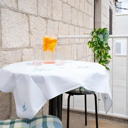 Tora Trogir